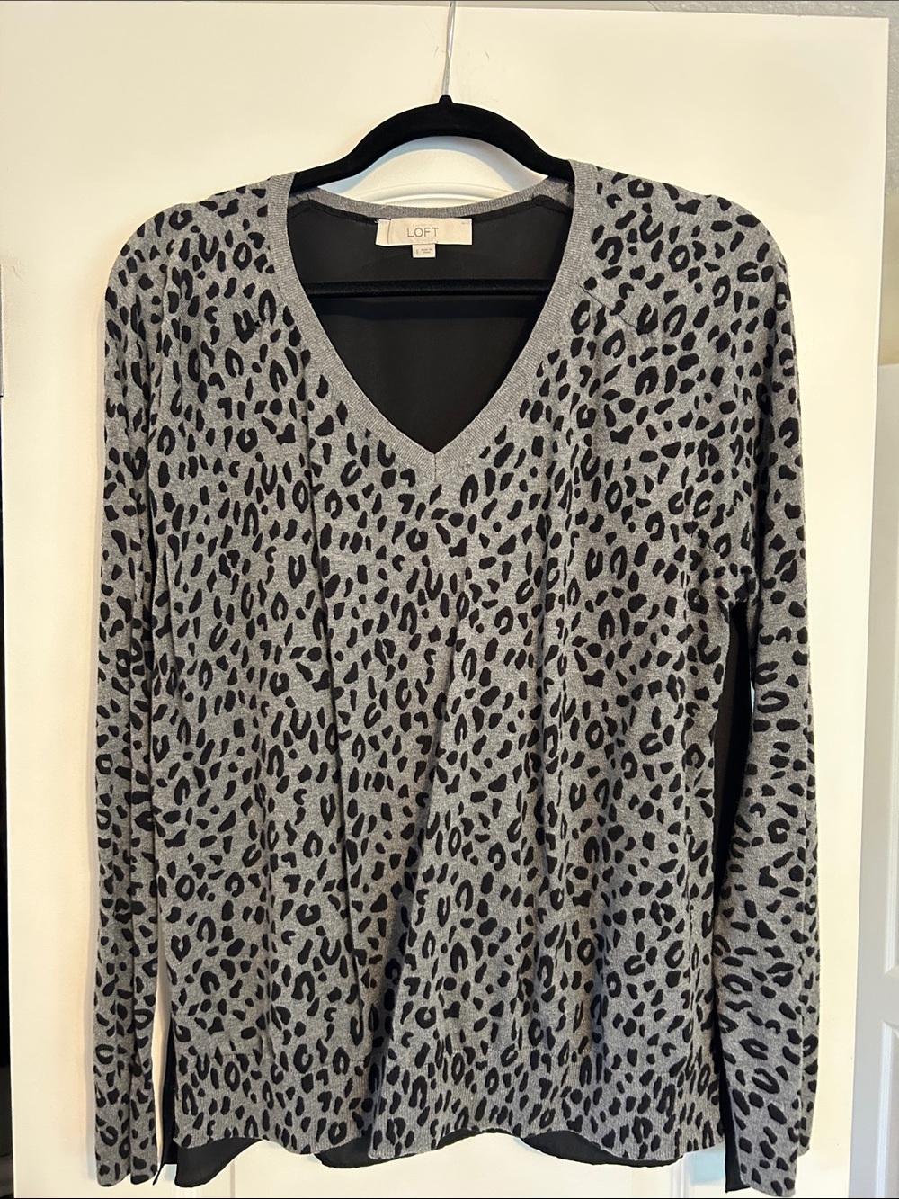 LOFT Black & Gray Leopard V-Neck Sweater